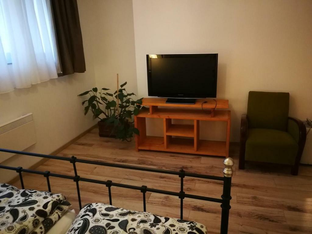 Hangulatos Studio Lakas Boedapest Buitenkant foto